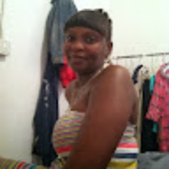 Meet your Posher, Sabine - Picture 1 of 1